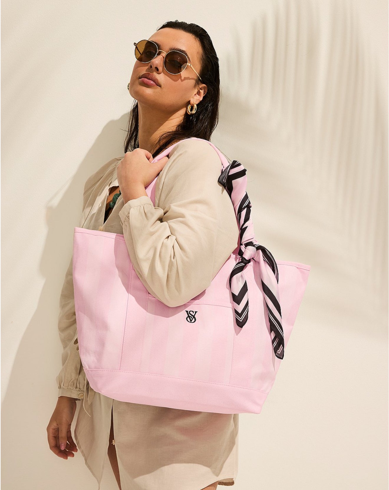 VS: Signature Canvas Bag