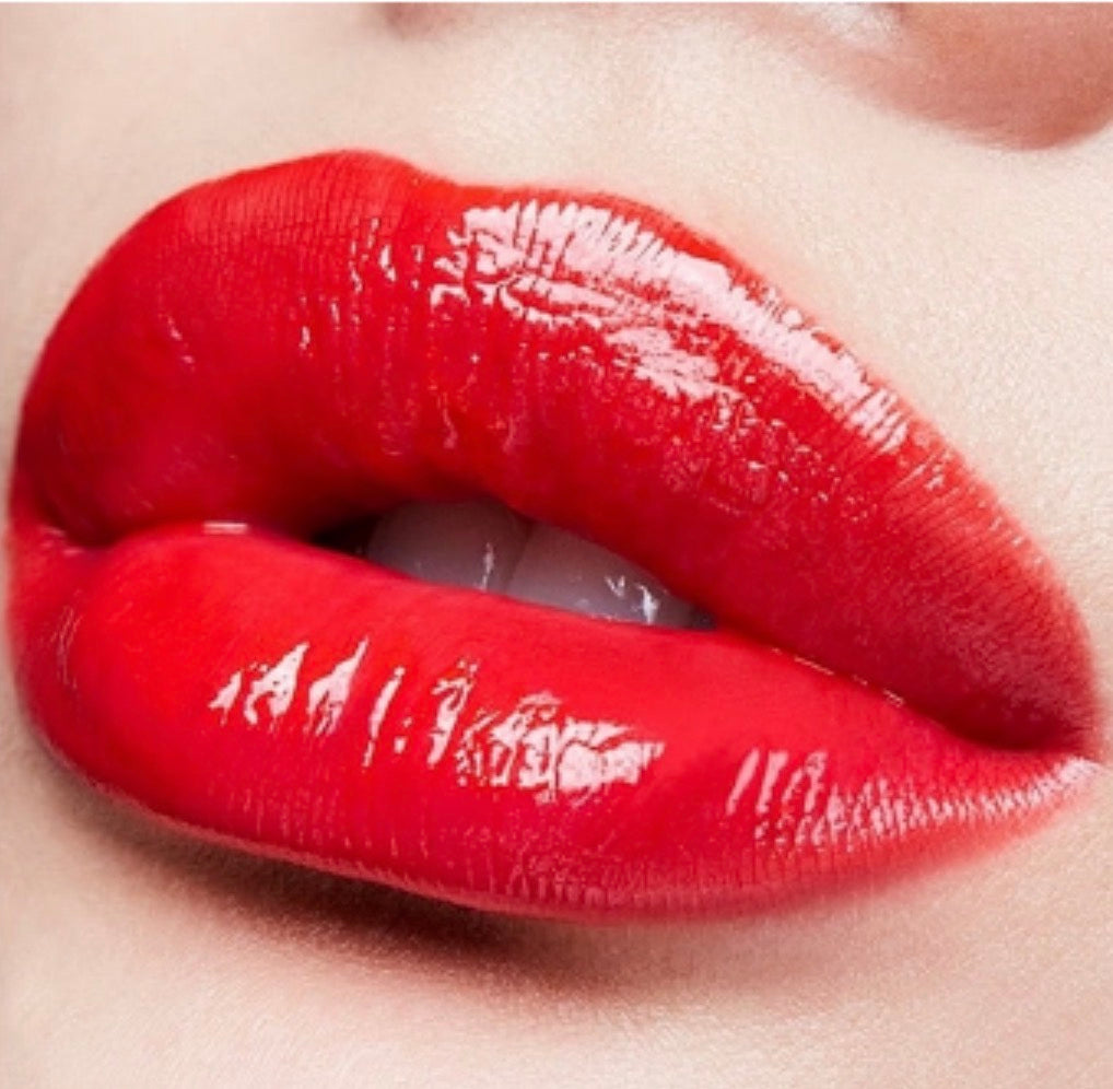 MAC shot of color lip oil Flash me 890